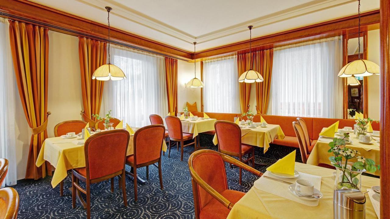 Hotel Am Schelztor Esslingen am Neckar Exterior photo
