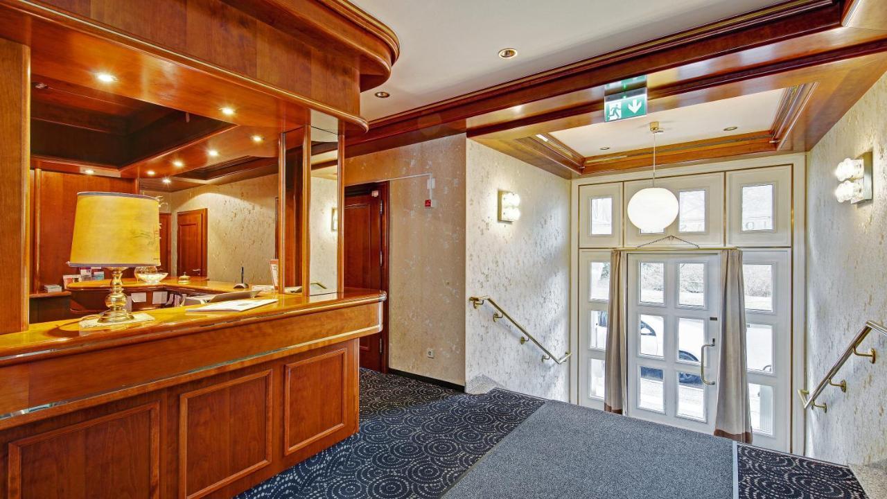 Hotel Am Schelztor Esslingen am Neckar Exterior photo